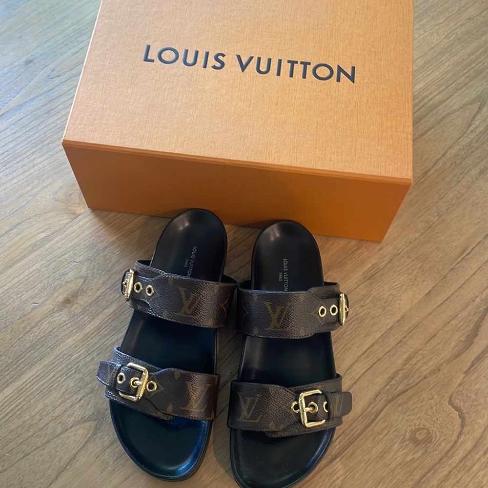 Louis Vuitton Bom Dia flats